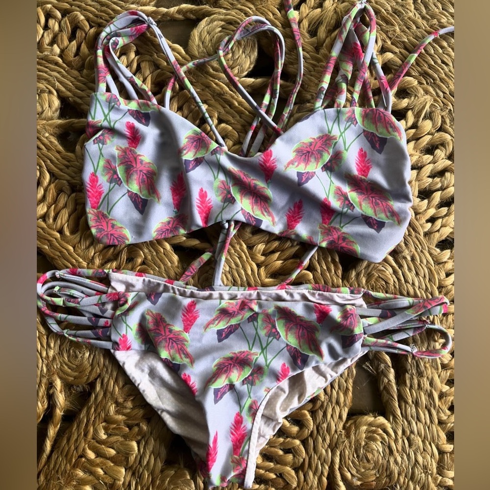 Acacia swim